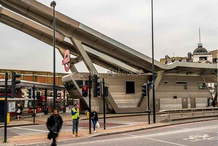 Londone Banner Img 1