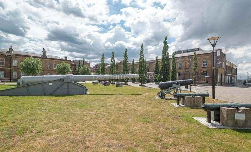 Londone Banner Img 1