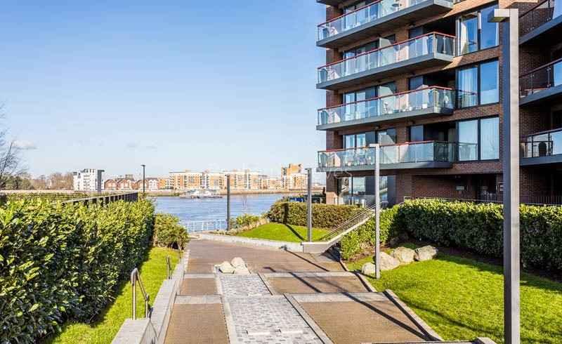 Londone Banner Img 1