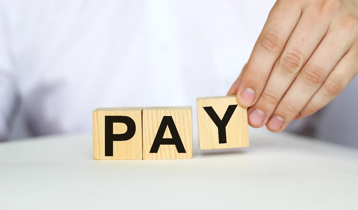 Payment structure & entry price