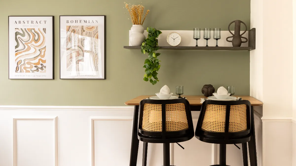 Decorative wall and chair